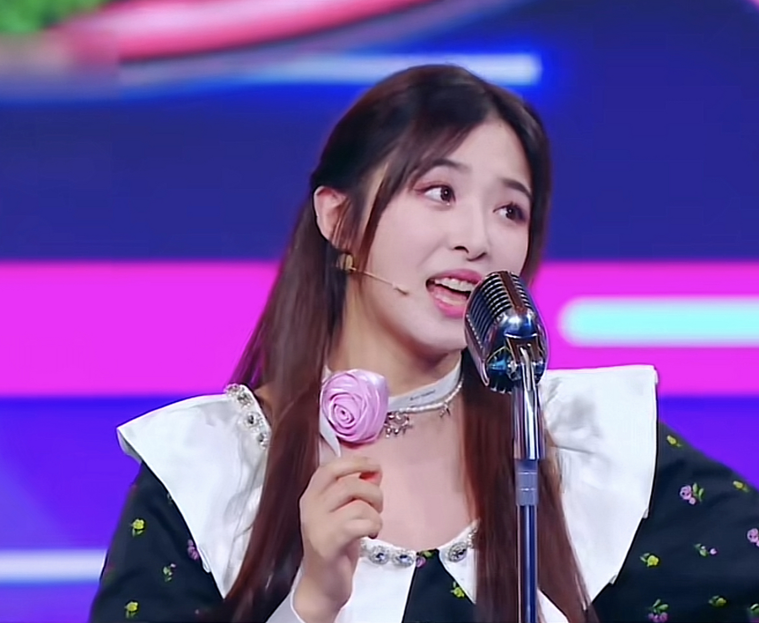 张含韵真的很漂亮 鼻子绝了 [二哈]真的是宝藏女孩[鼓掌][鼓掌]