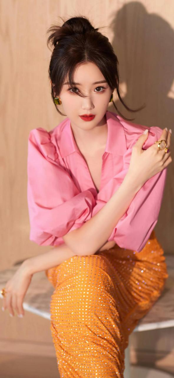 美女壁纸～毛晓彤,粉色和黄色的穿搭