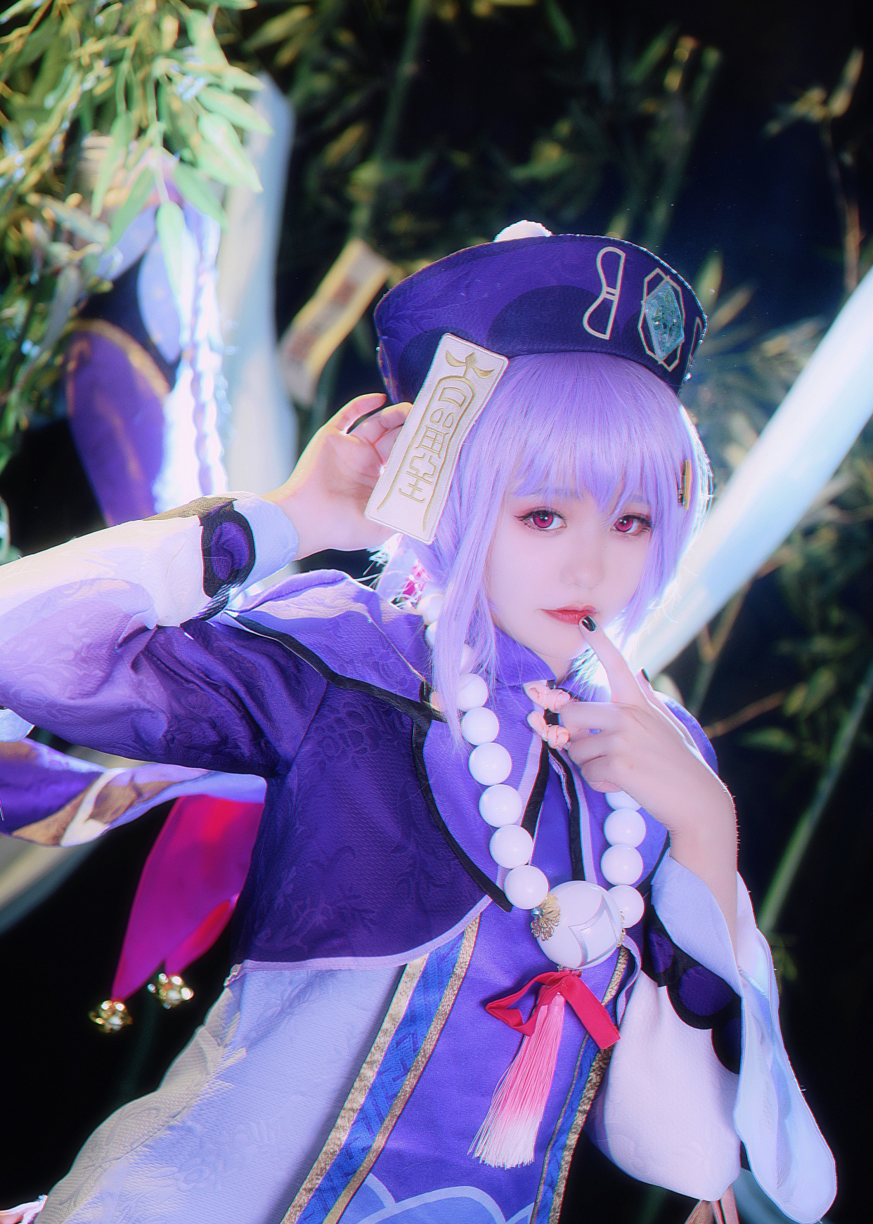 《原神》七七cos,这双过膝"白丝"袜穿失败了,小腿显得太粗啦