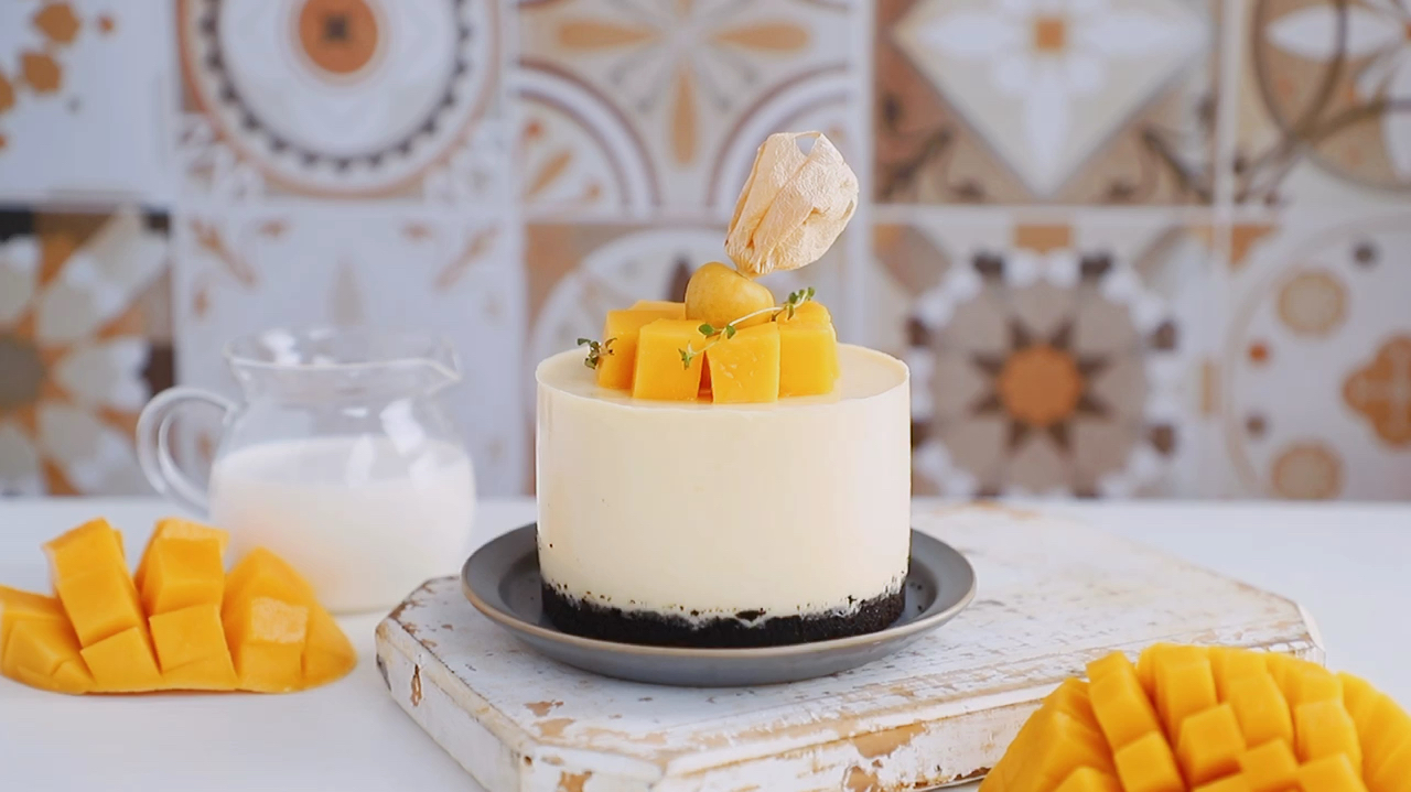 无需烤箱,教你简单几步制作夏日必备甜品,冰爽芒果慕斯蛋糕