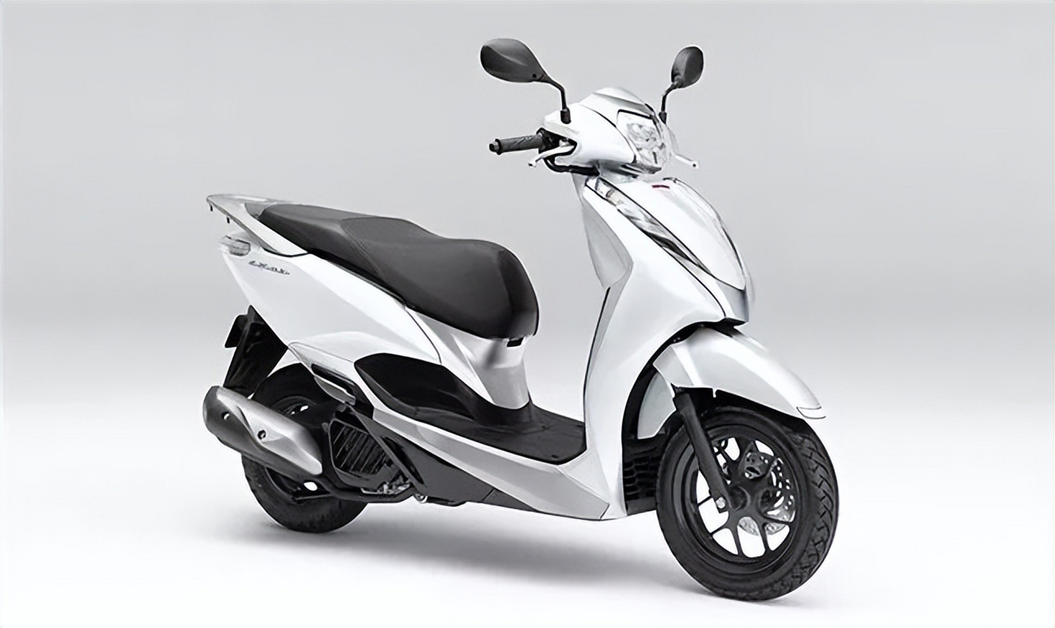 摩托车# 本田引进国内生产的高端小踏板lead125(雷德)上市也有几冈侣