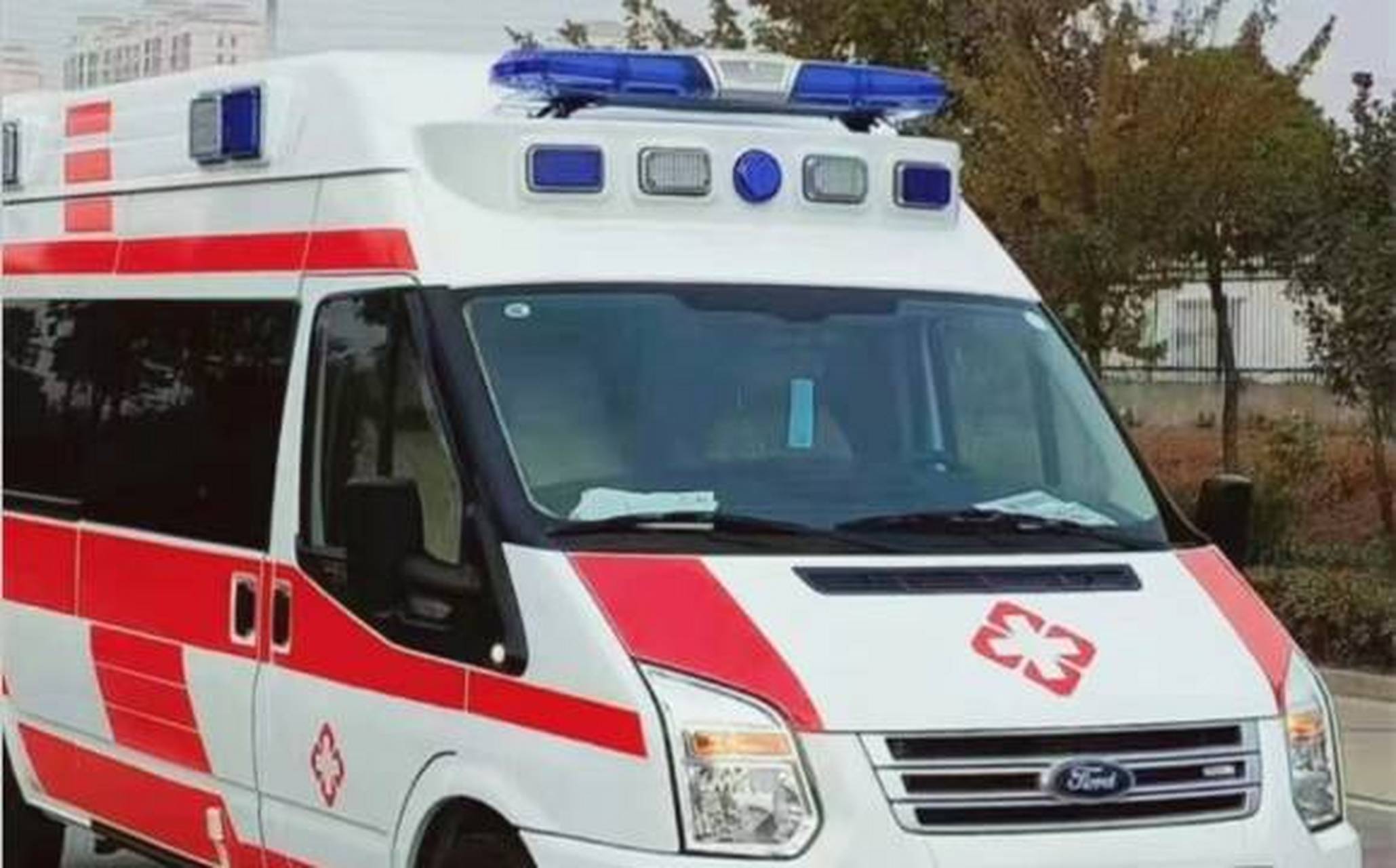 芜湖救护车转运病人,轻症重症,转运经验丰富,可以直接前往接送病人