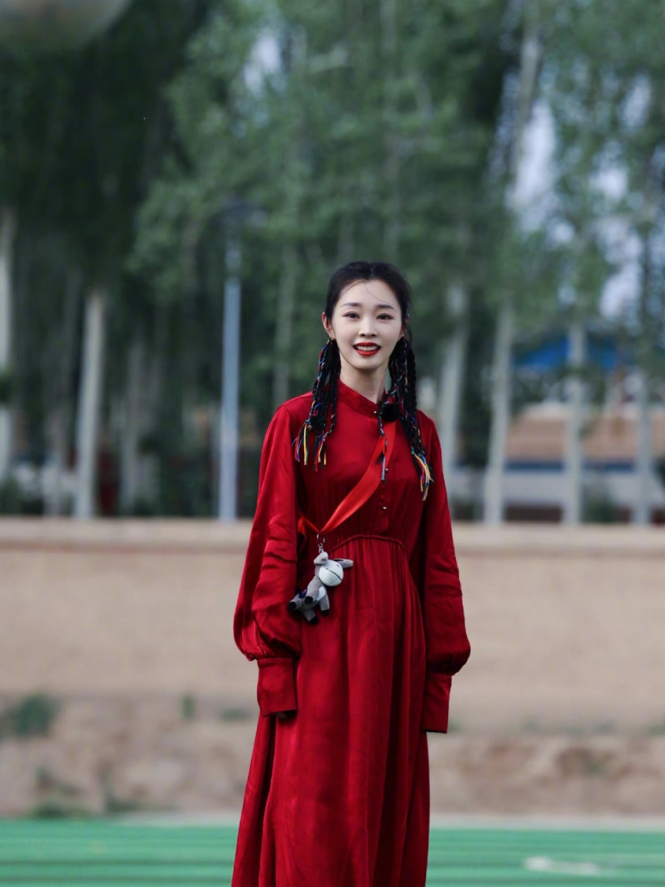 你们觉得穿红裙的宋轶美吗? #宋轶