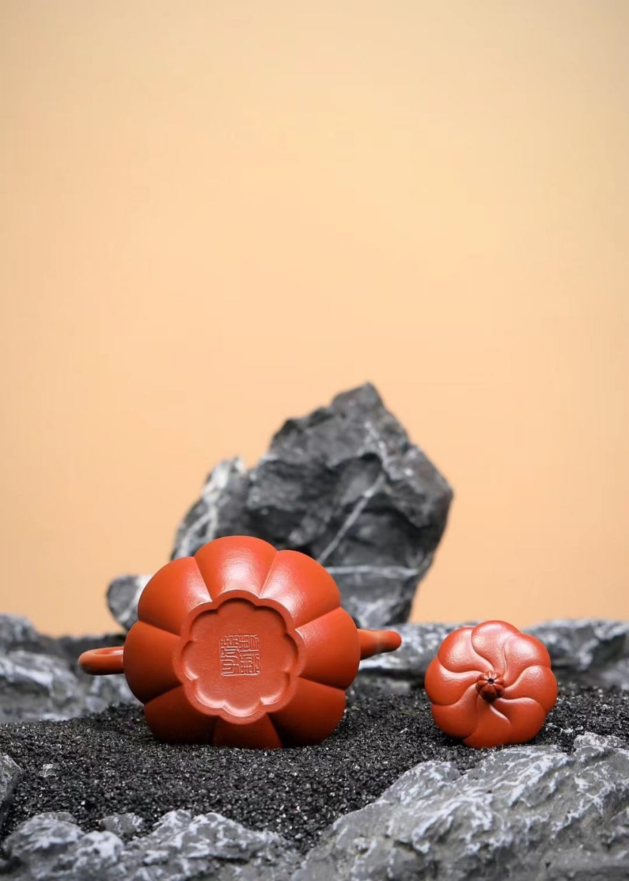 孙博,原矿大红袍全手工筋纹器 扶摇壶#紫砂壶# #全手工