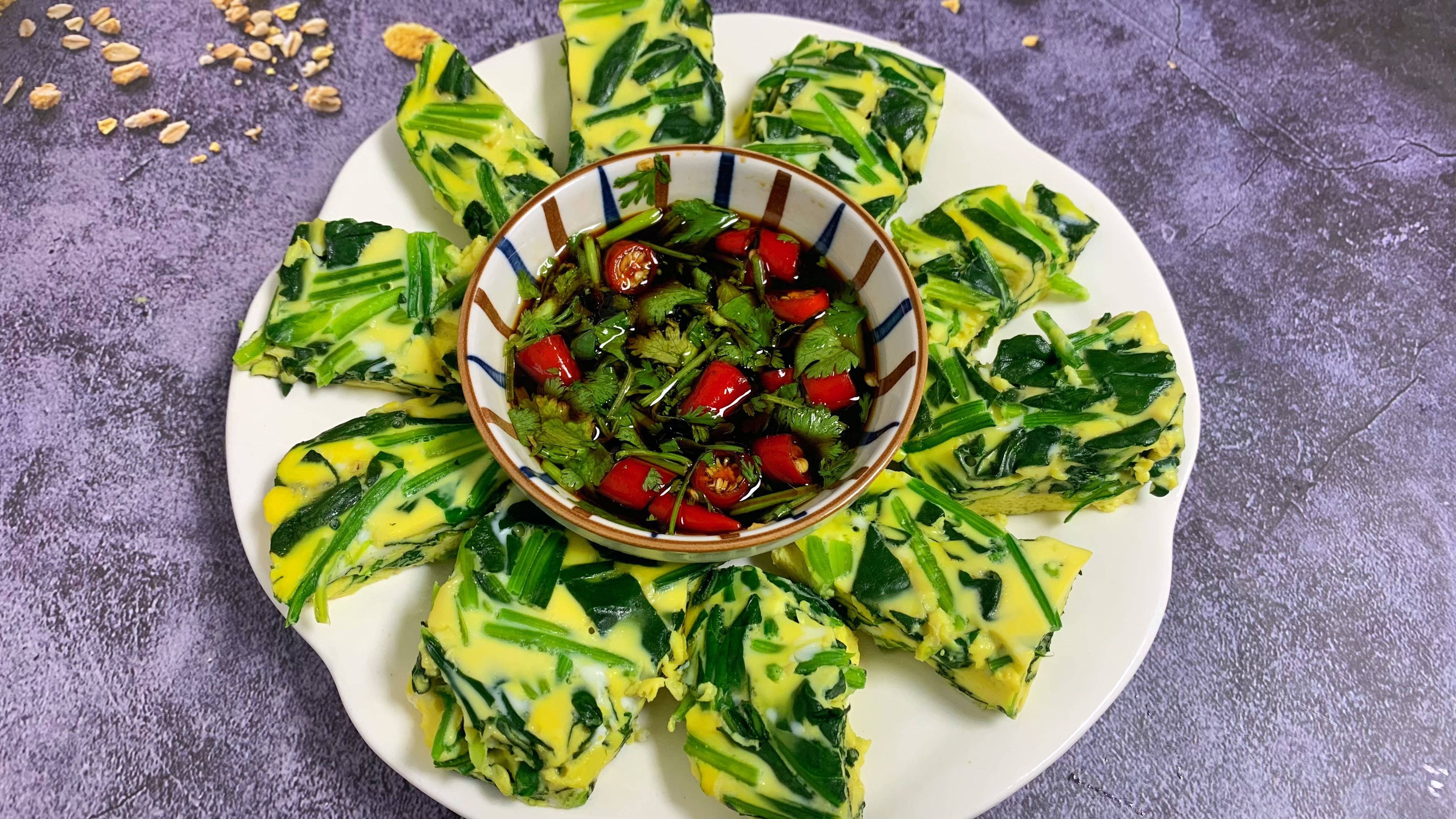 菠菜和鸡蛋别总炒吃了,教你新吃法,上锅蒸一蒸,营养丰富又美味