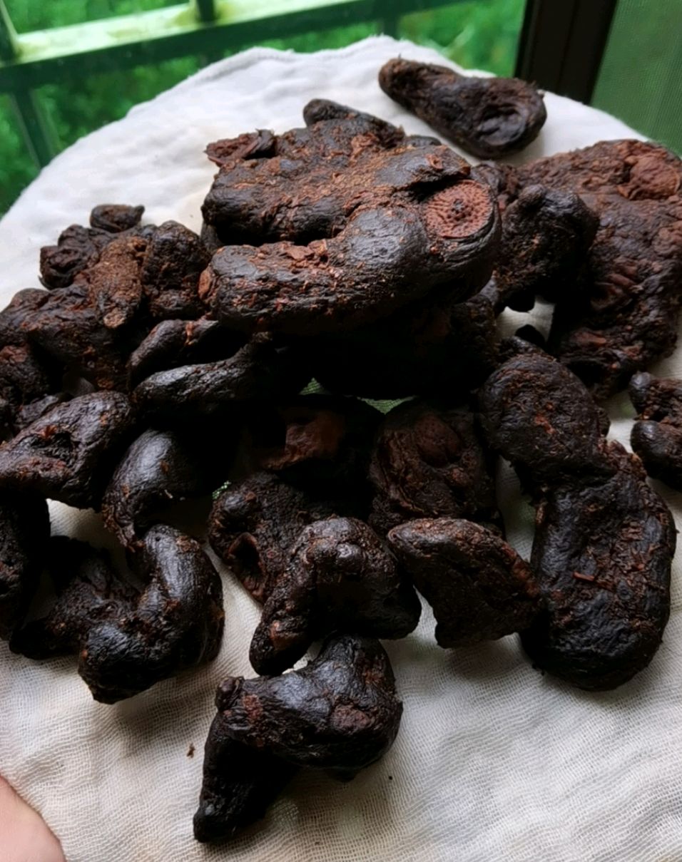 纯手工九制黄精,多种中药配伍制作而成