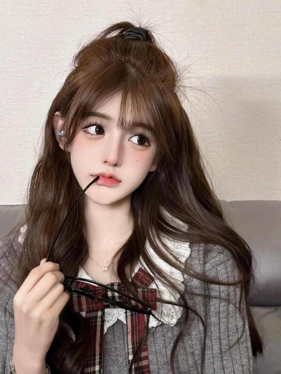 0675537506hi 美女 一个人刷小红书吗