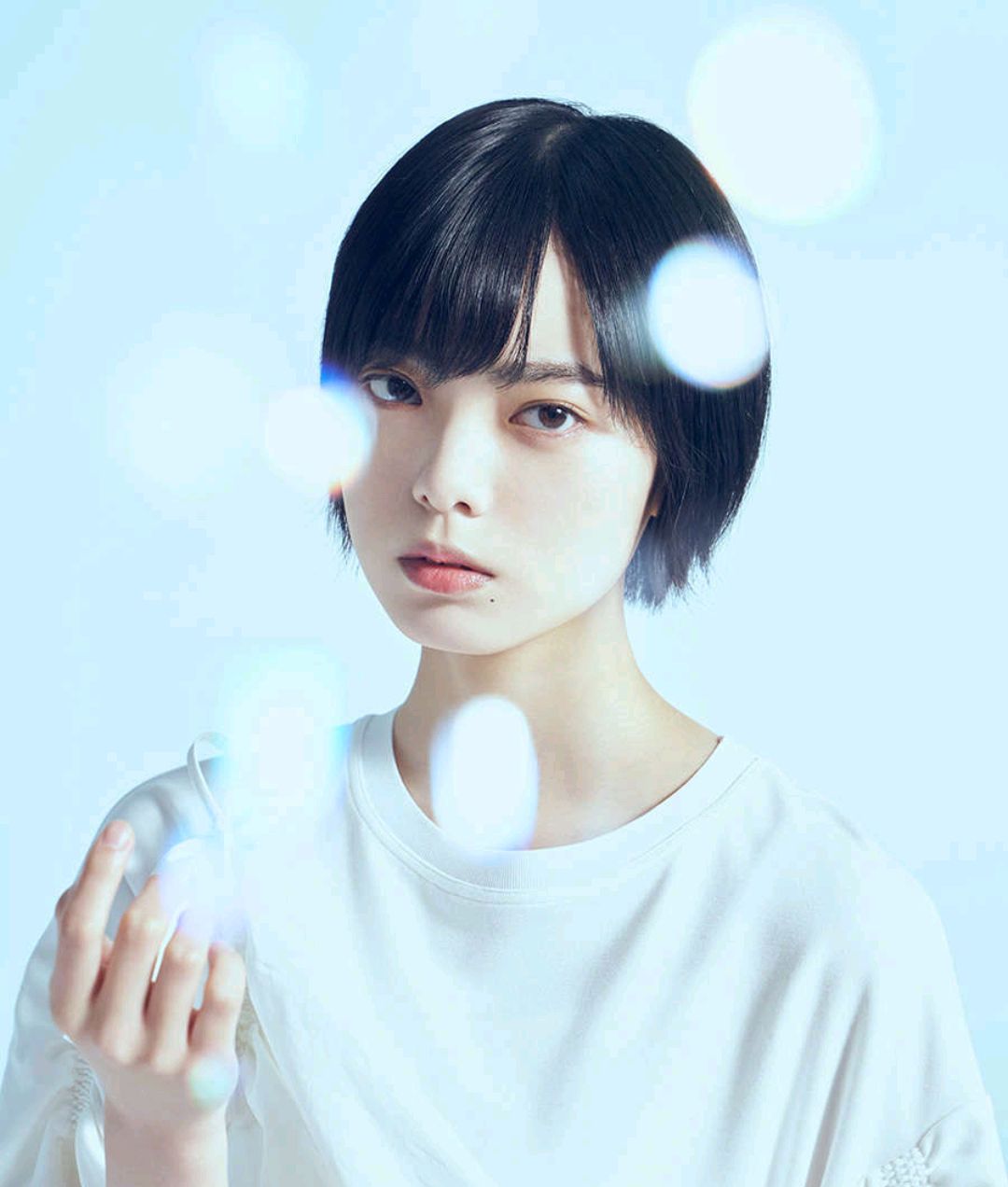 平手友梨奈:日本天才偶像打破少女与少年边界魅力,突然脱退团体