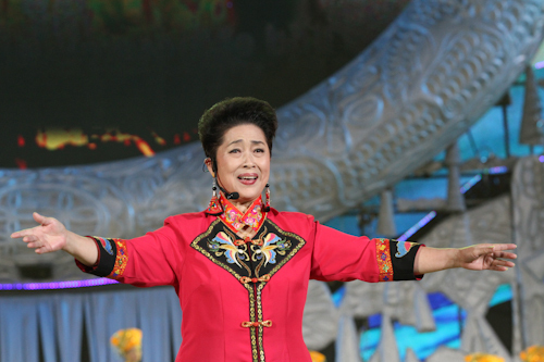 黄婉秋