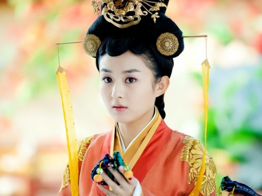 在人前拼命三娘,人后拼命爬床,赵丽颖"朝阳v姐"现形记起来