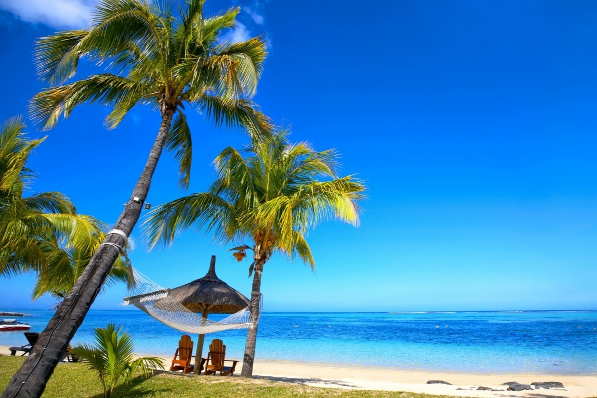 美景分享:海岛风光 炎炎夏日,何处觅清凉?去海边度假是个不错的选择.