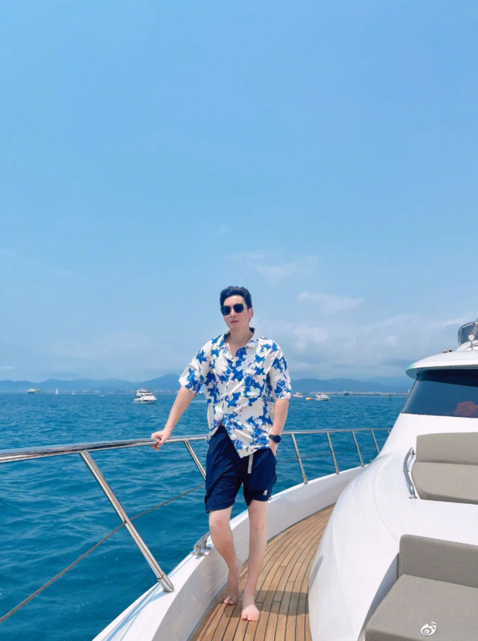 看来韩栋这日子真的过得很惬意啊!