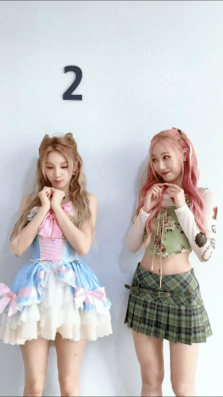 宋雨琦和叶舒华,现实生活中谁能拒绝刷这种 白白嫩嫩软软香香[得意]