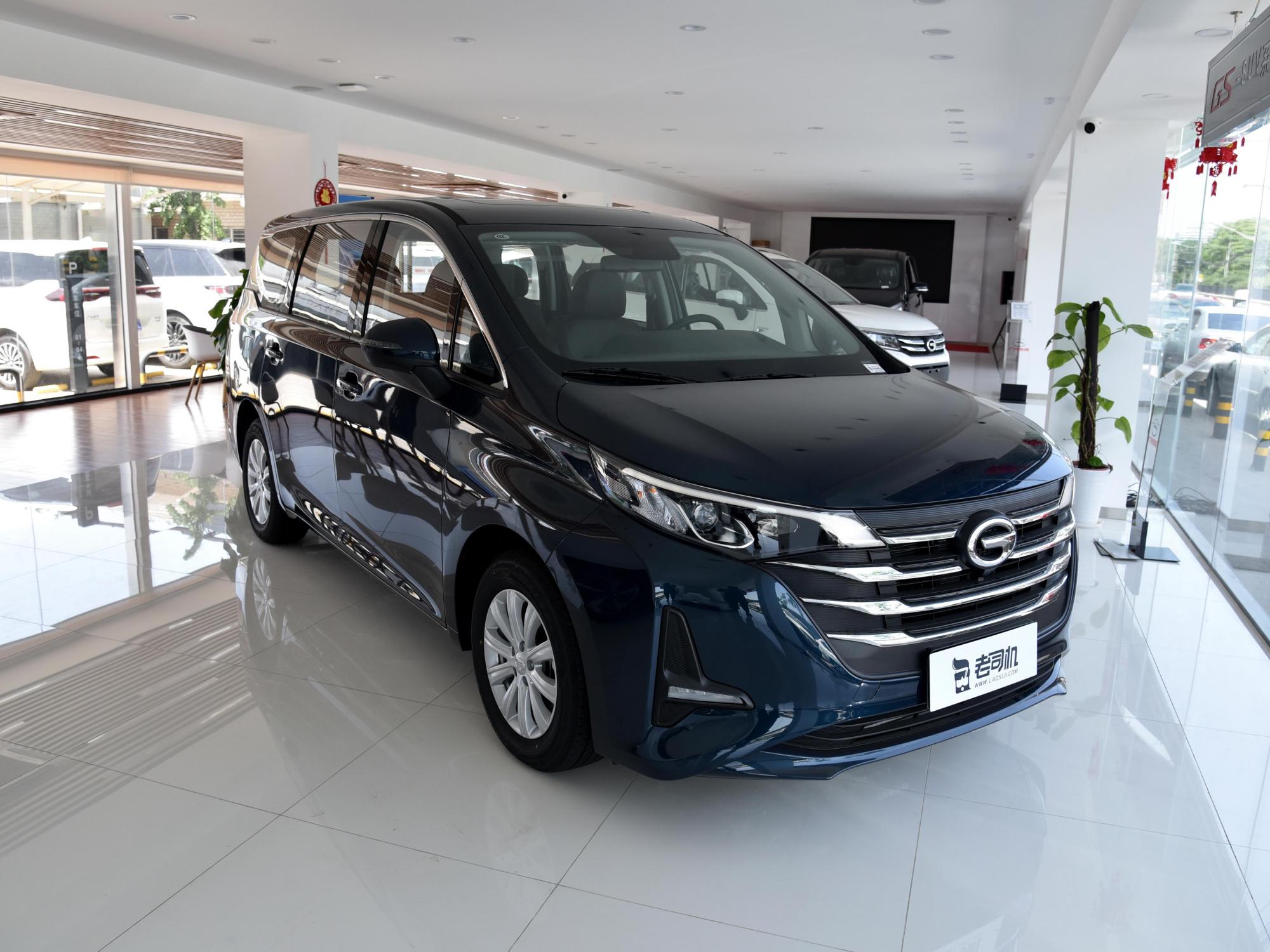 15万级mpv,1.5t大空间,路上跑的都是它,实拍传祺gm6
