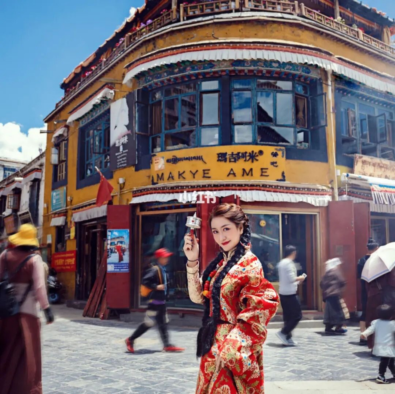 七律 / 玛吉阿米与仓央嘉措  八廓街头尽十围,迷离灯火忘皈依.