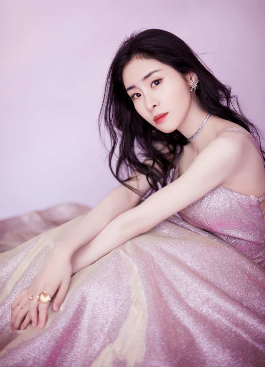 娱乐圈大瓜:张碧晨3000万买好声音冠军.