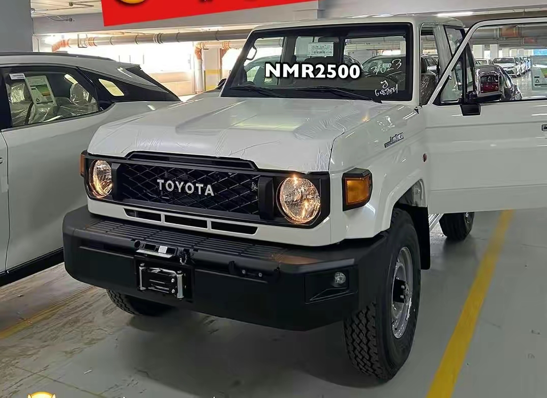 越野"老炮"的魅力,全新陆巡lc71登场,复古风格,四驱性能强大