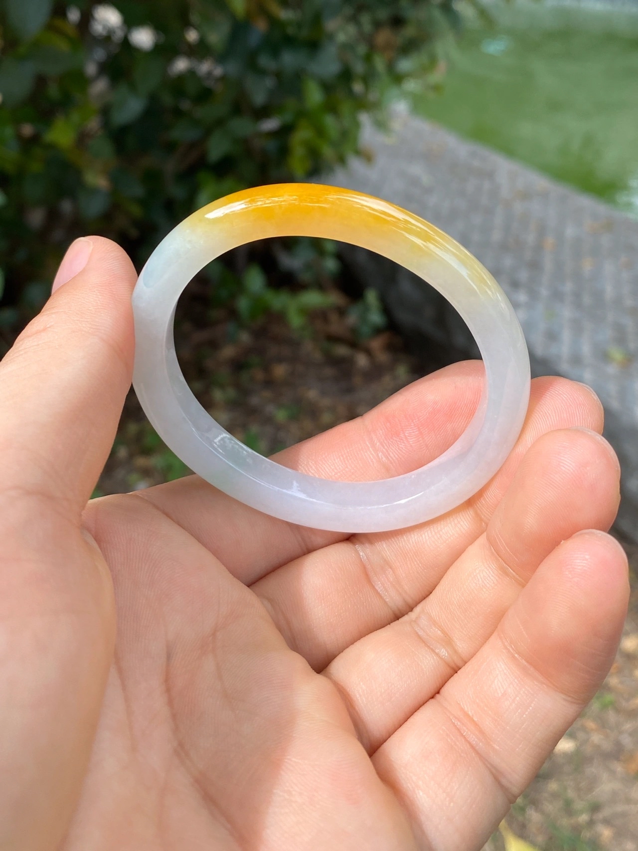 蜜糖黄翡翠手镯圈口52的