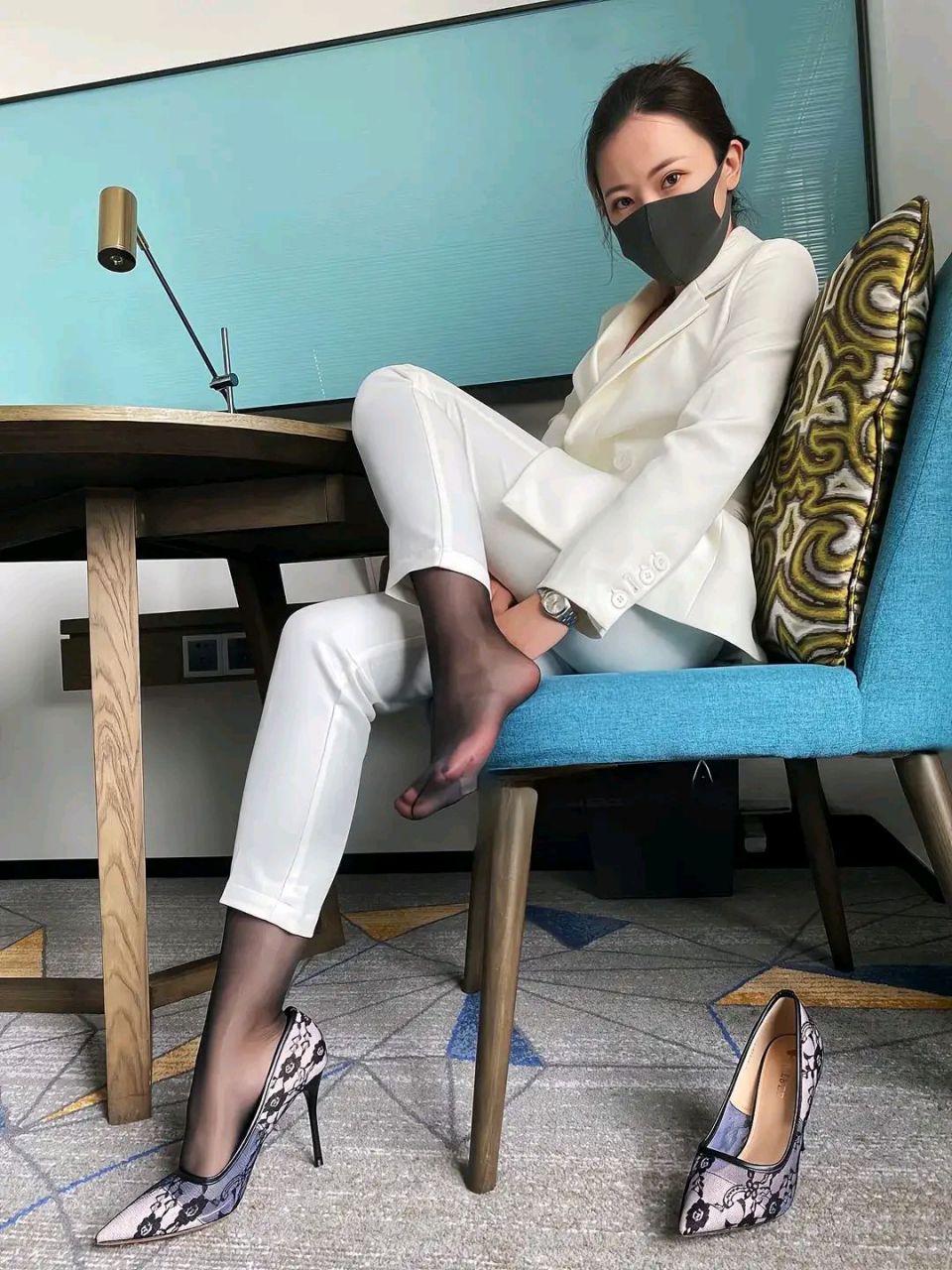 透透气#性感小脚# #养眼美女