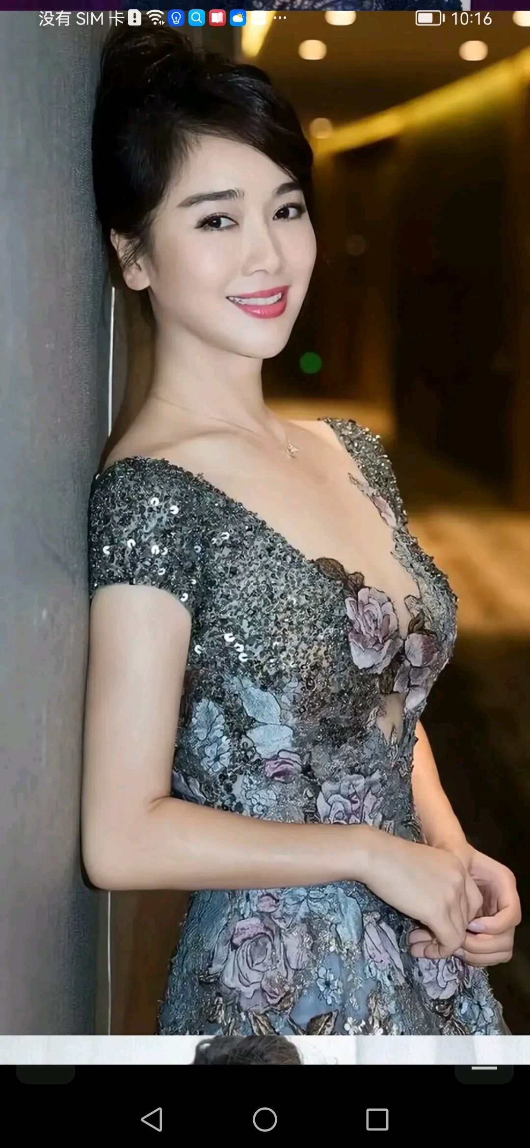 这样的左小青太惊艳了吧