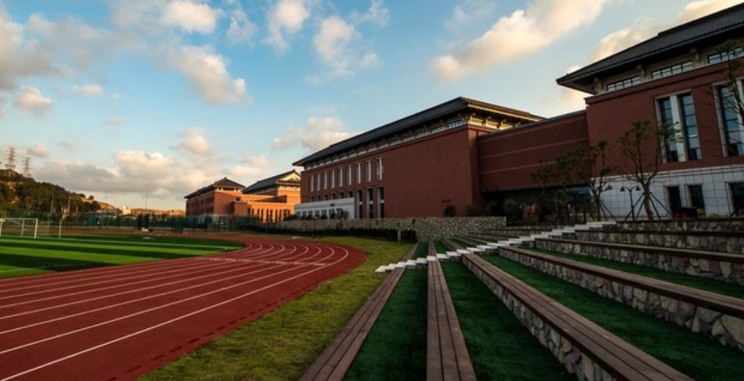 高考后,当兴趣和就业前景冲突,该如何选专业?