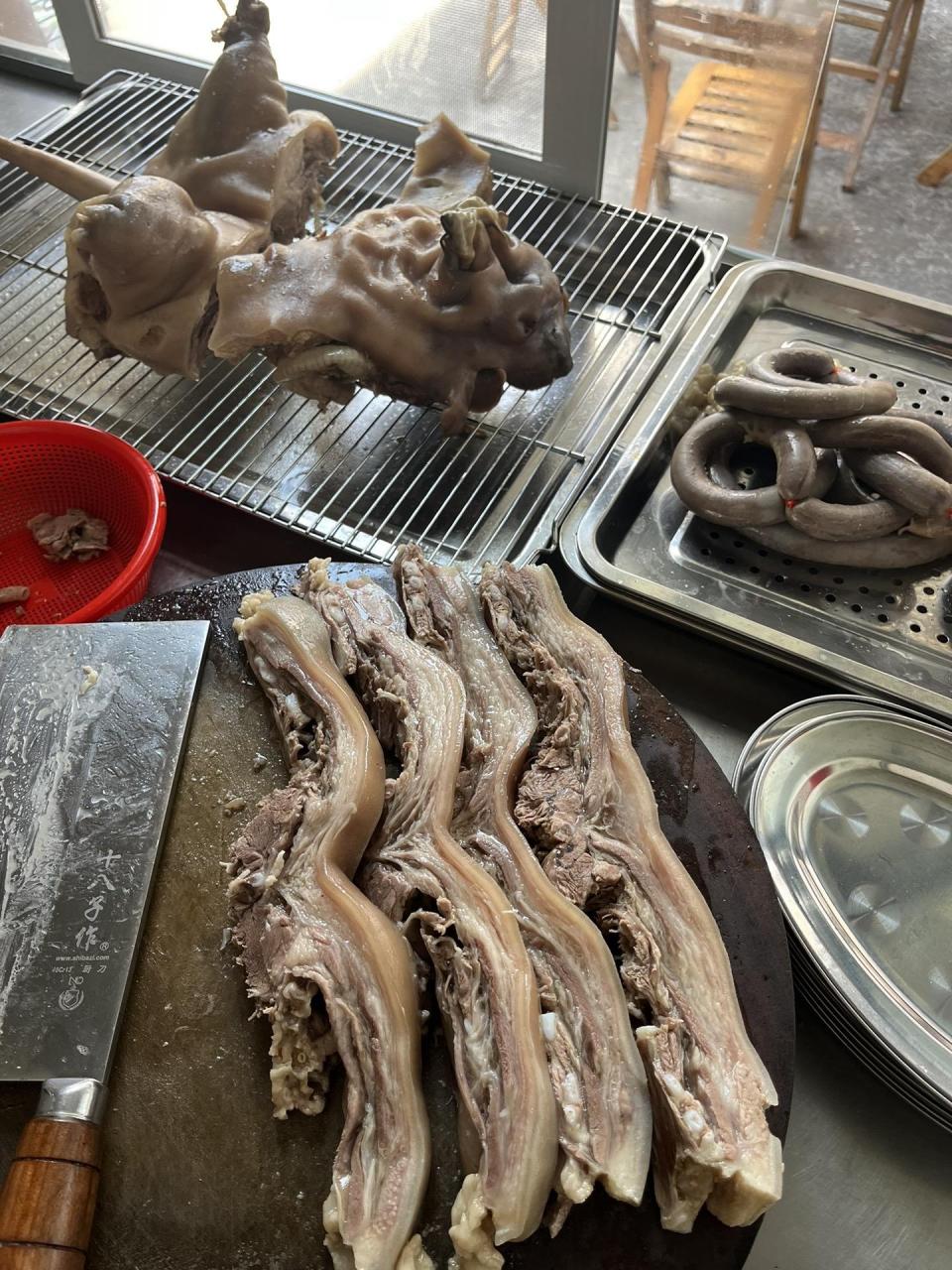 广西博白的白切,味道挺好的,有空可以试试.