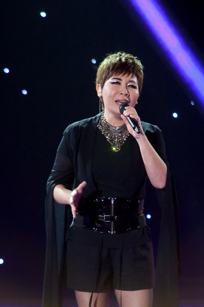 黄小琥,1963年6月出生,中国台湾女歌手.