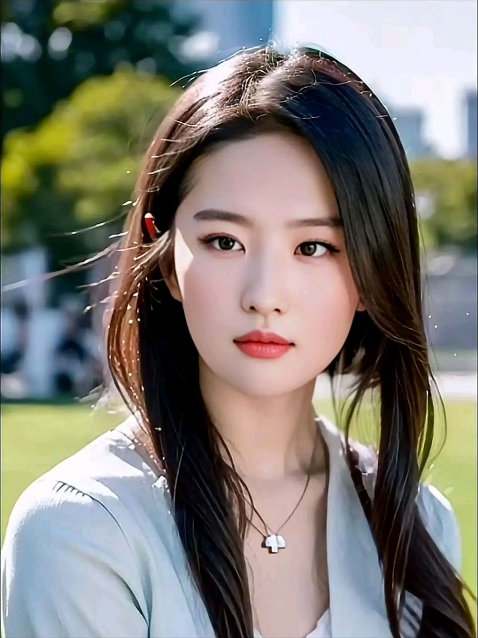 刘亦菲之所以无人敢娶,主要原因竟是娶不起,人家的买菜车都是保时捷