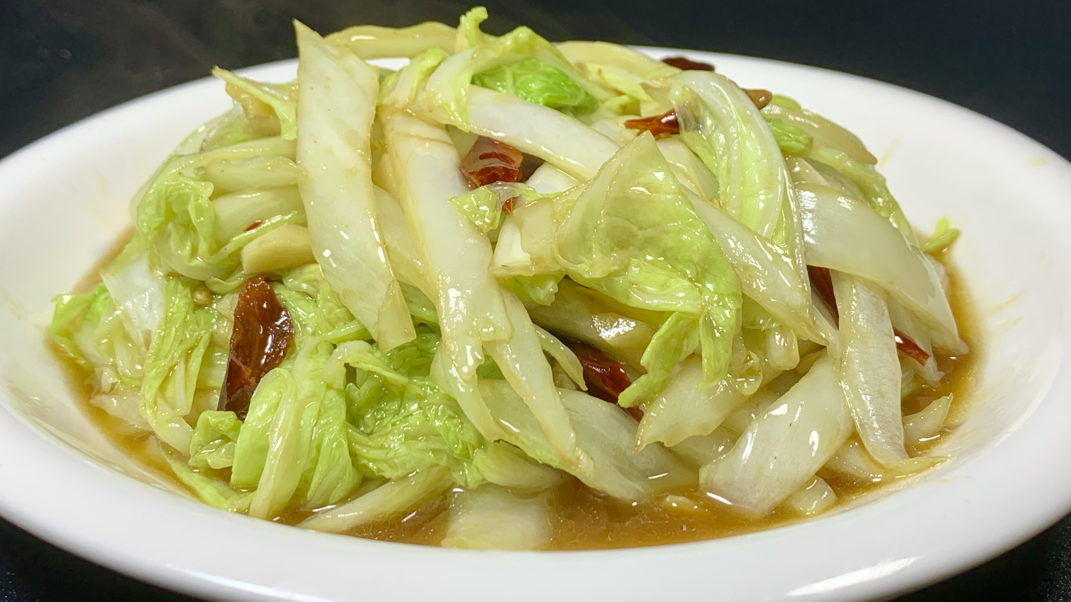 吃了30多年的大白菜，原来我做错了，今天教你一招，酸辣脆爽入味