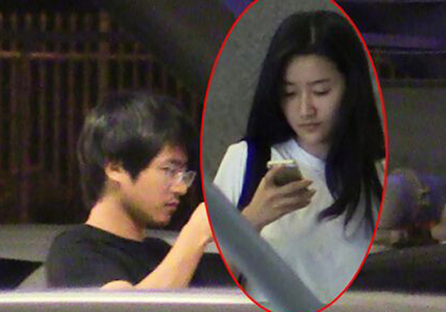 韩寒跟赵卓娜的感情是真爱啊 从14年被曝光已经过去7年了还这么甜腻