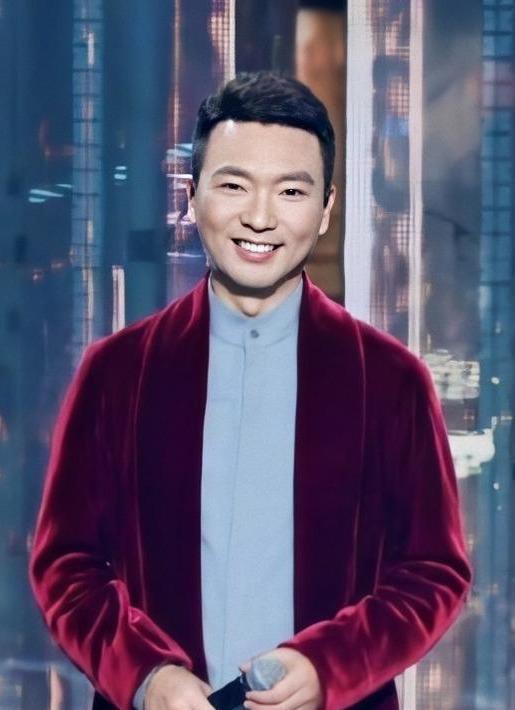 央视新闻史上最惊险一幕——康辉成神