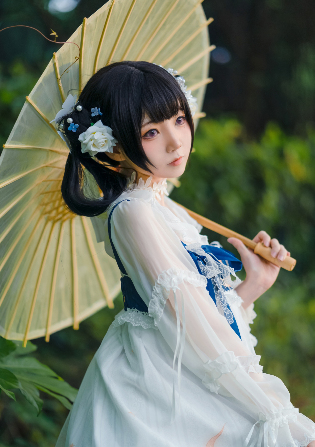 楚楚动人的洛丽塔小姐姐,在黄昏里撑一把油纸伞,温婉且动人