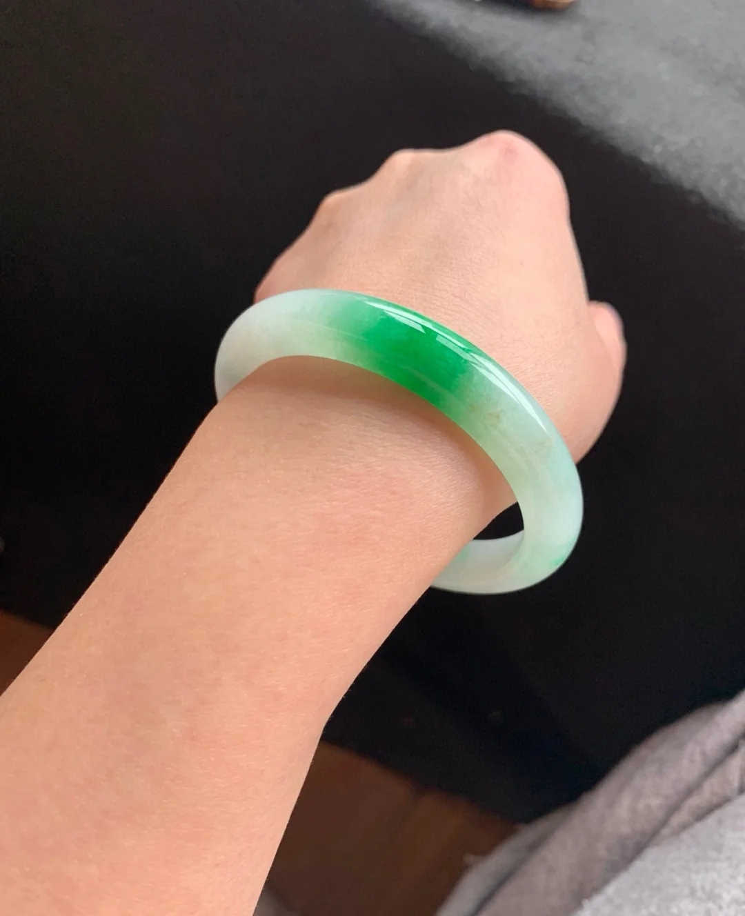 冰种飘阳绿翡翠手镯