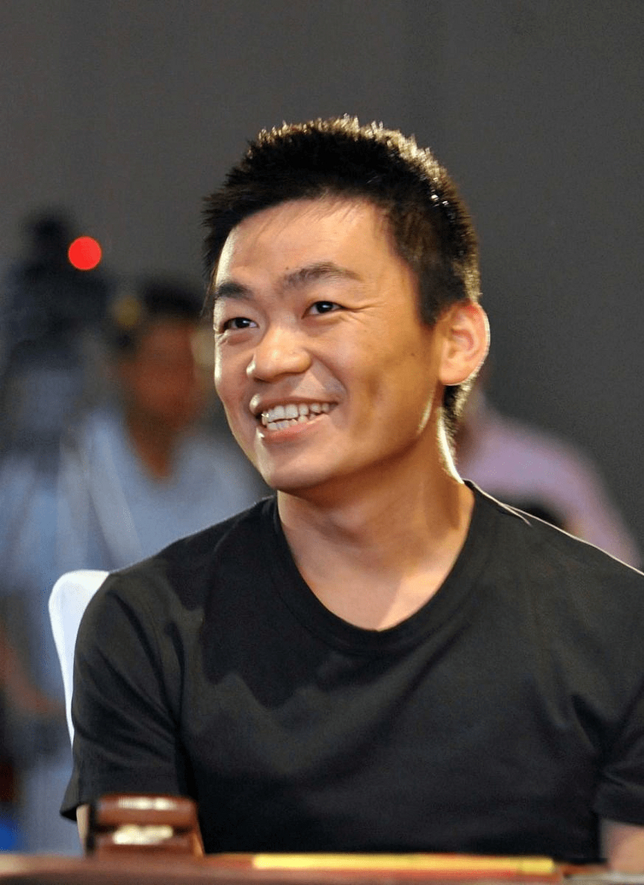 人靠衣装马靠鞍,曾经你心目中傻傻的王宝强,帅起来没谢霆锋什么事,是