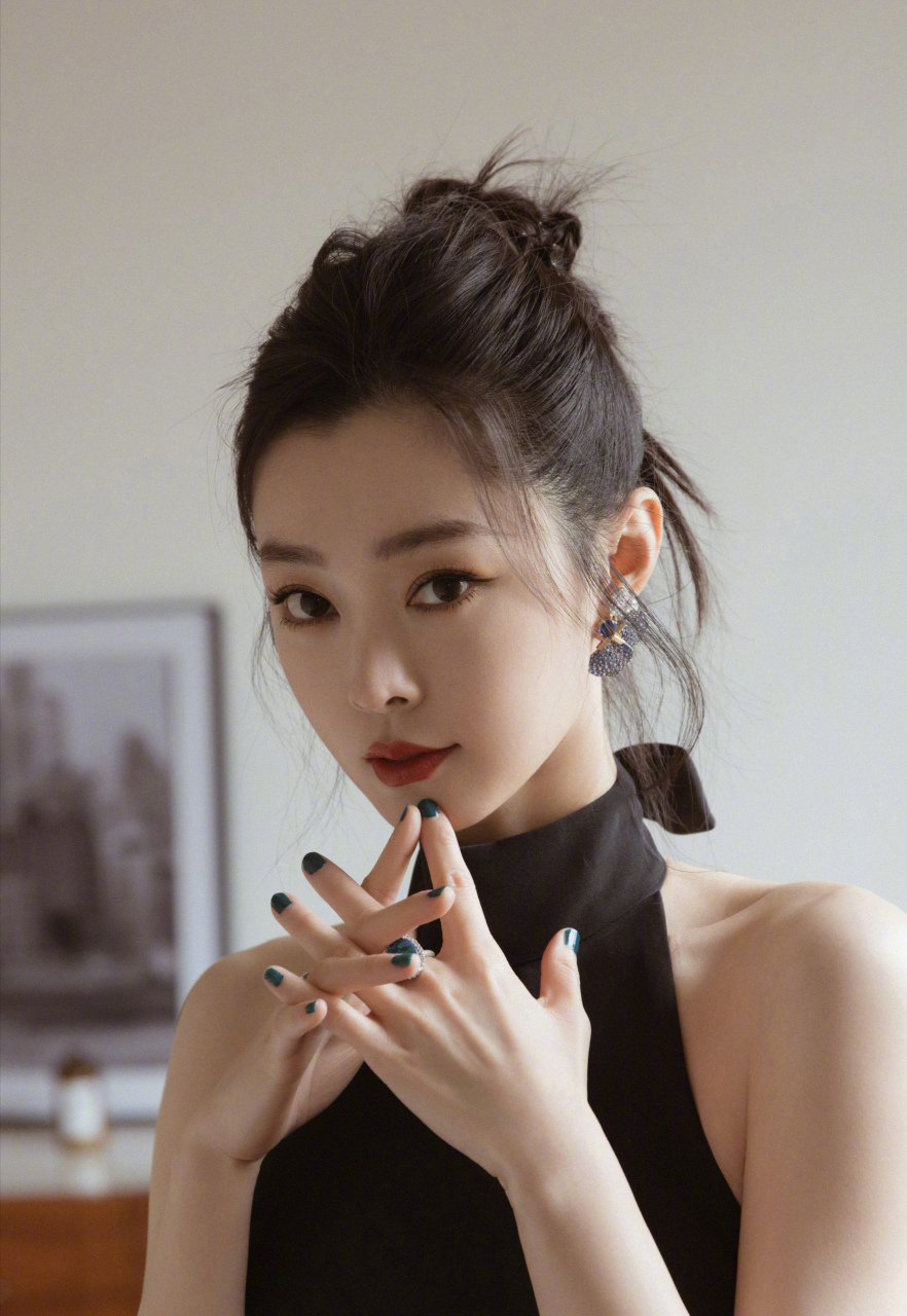 明眸皓齿,冰肌玉骨的宋轶,新鲜出炉的高清图来袭.