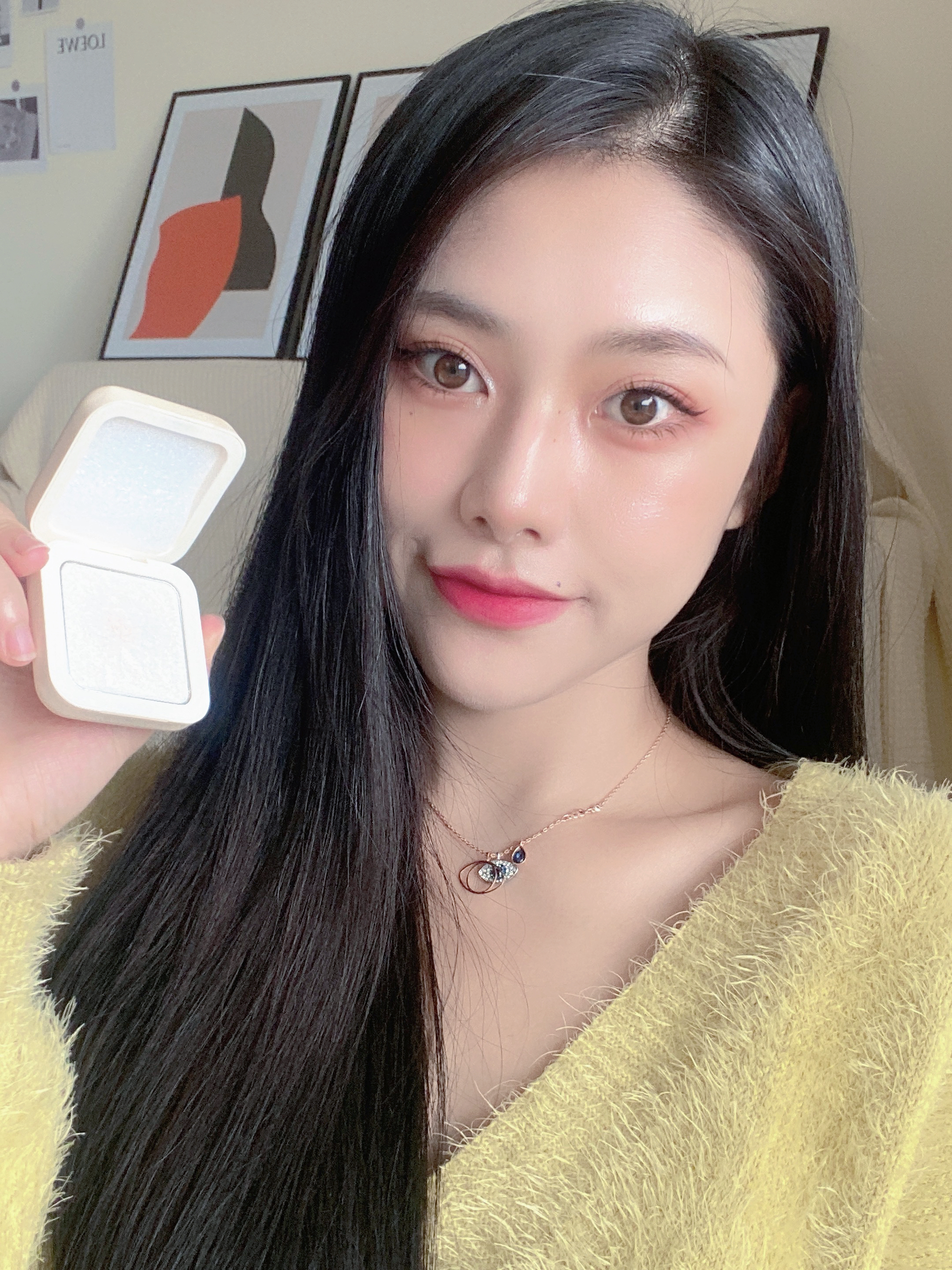 蜂王浆可以直接涂在脸上吗(蜂王浆可以直接涂在脸上吗过夜吗)