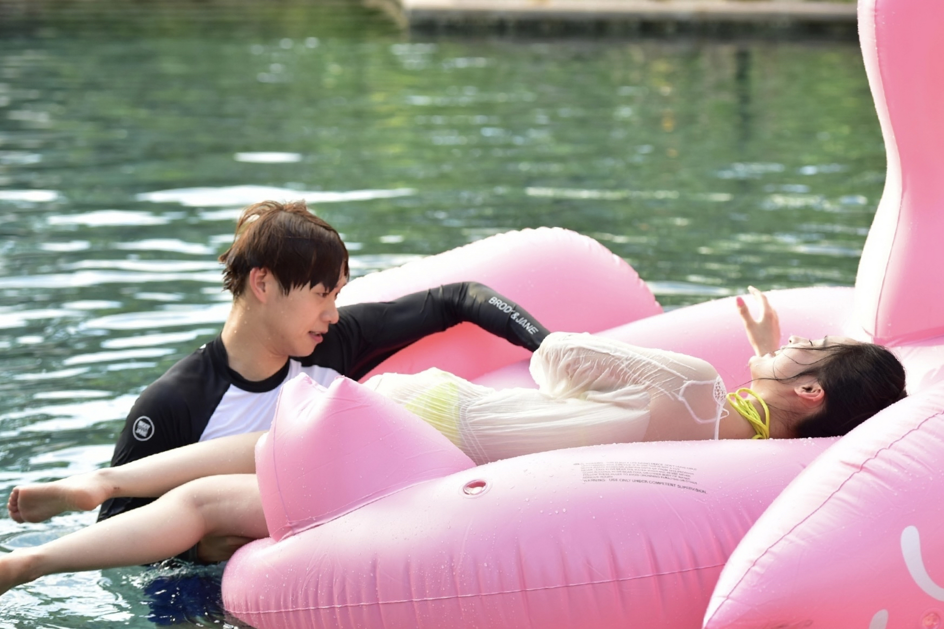 李沁和魏大勋什么时候在一起的?