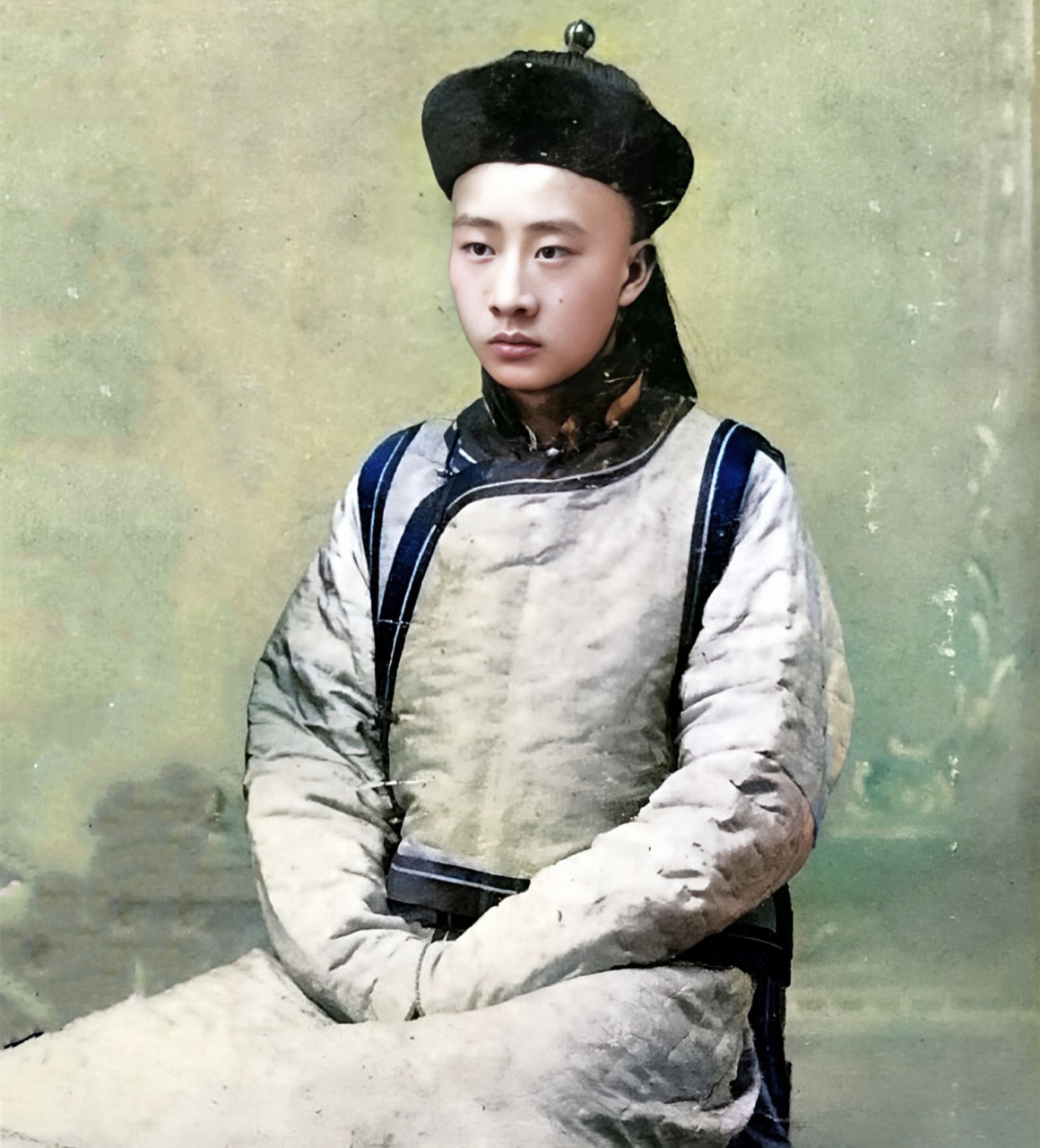 众所周知,满洲旗人中最英俊的男子当属铁帽子王庆亲王的次子爱新觉罗