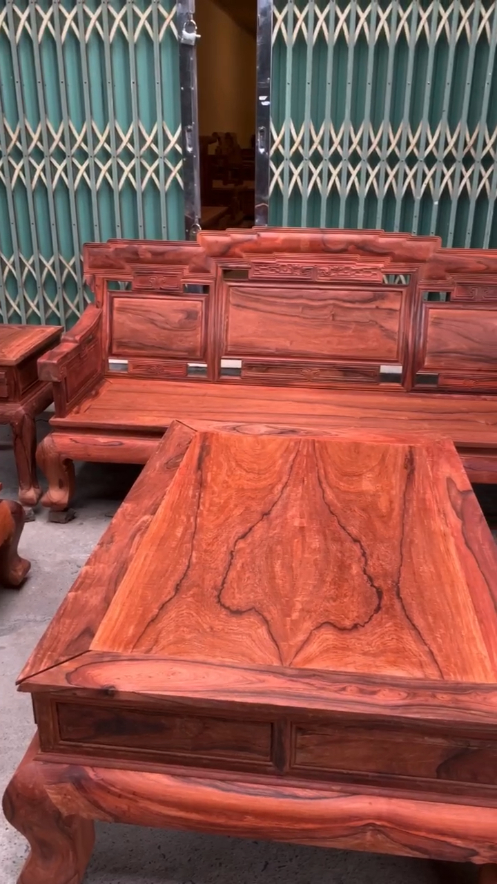 缅甸花梨黑红老料步步高沙发