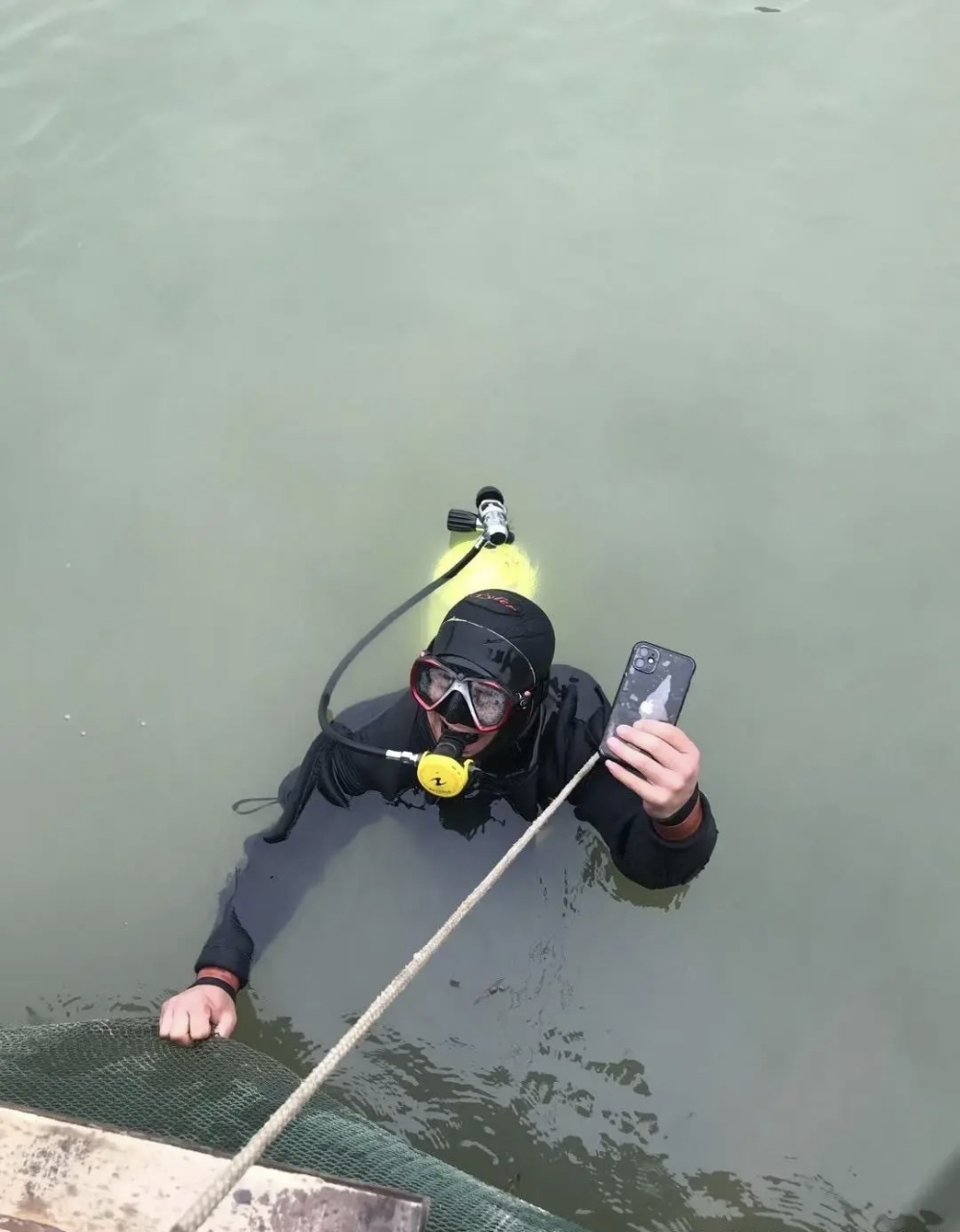东莞市水下打捞-本地潜水员水下打捞贵重物品服务#水下打捞# [开心]