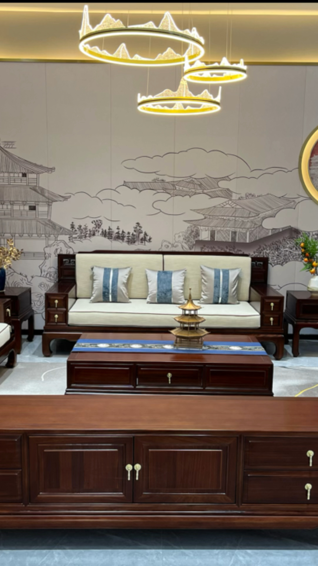 马蹄脚沙发,万马奔腾的豪迈,传承古韵经典#新中式家具 #工厂直销