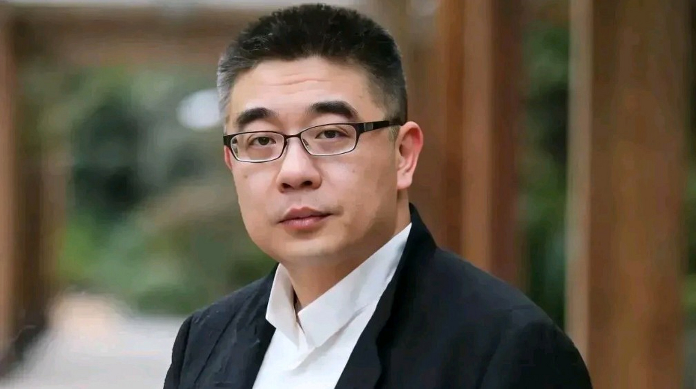 复旦大学教授钱文忠说:我们的社会已经有了严重的问题,严重到让那些