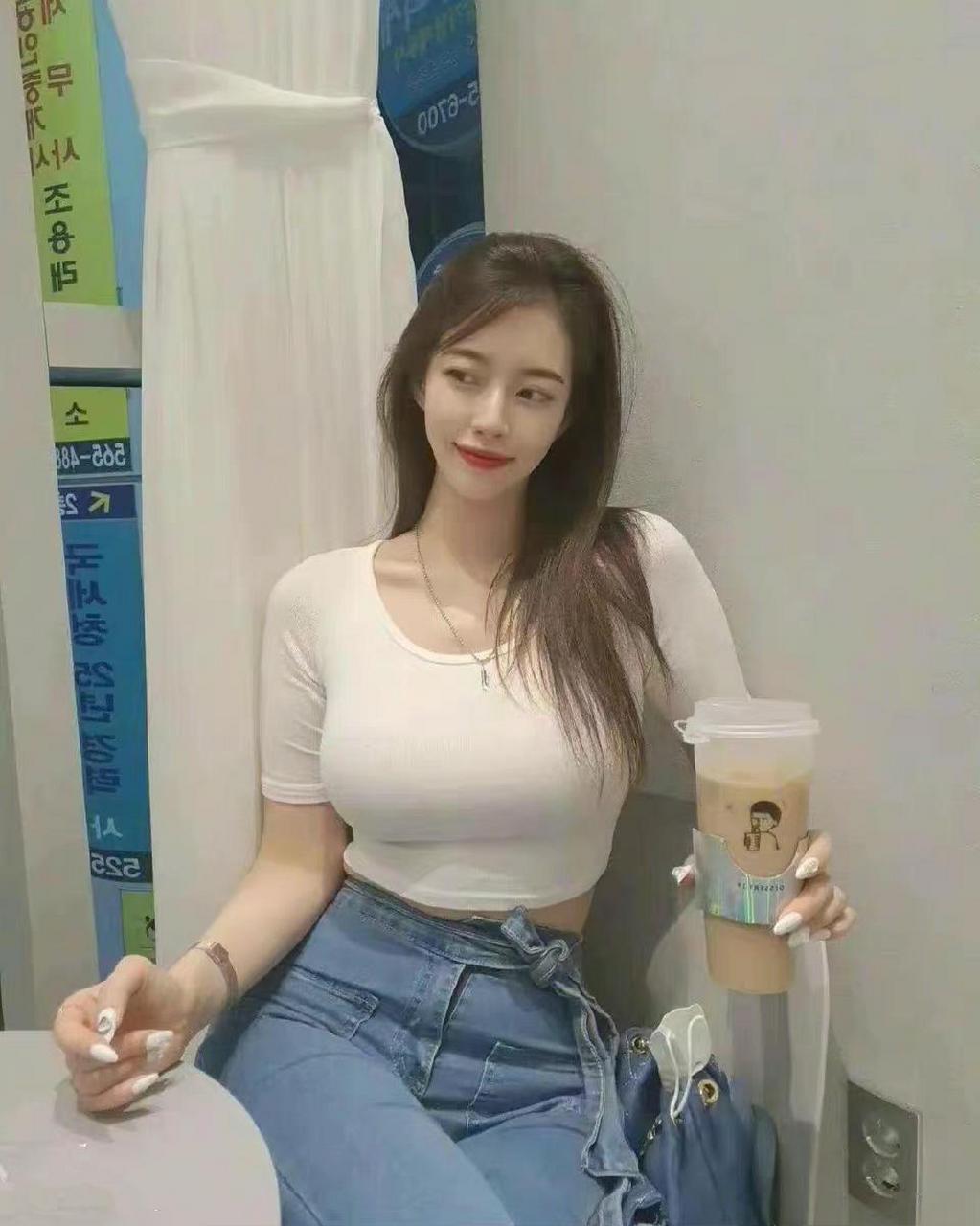 能干的女人,都有哪些特征?  1,经常在公公婆婆面前夸赞老公!