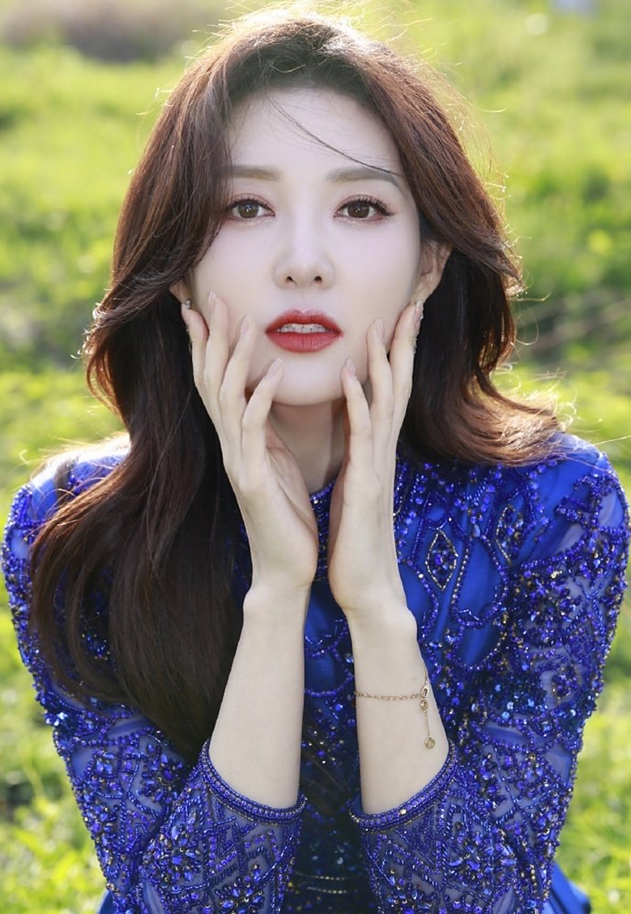 美女主持人郭玮