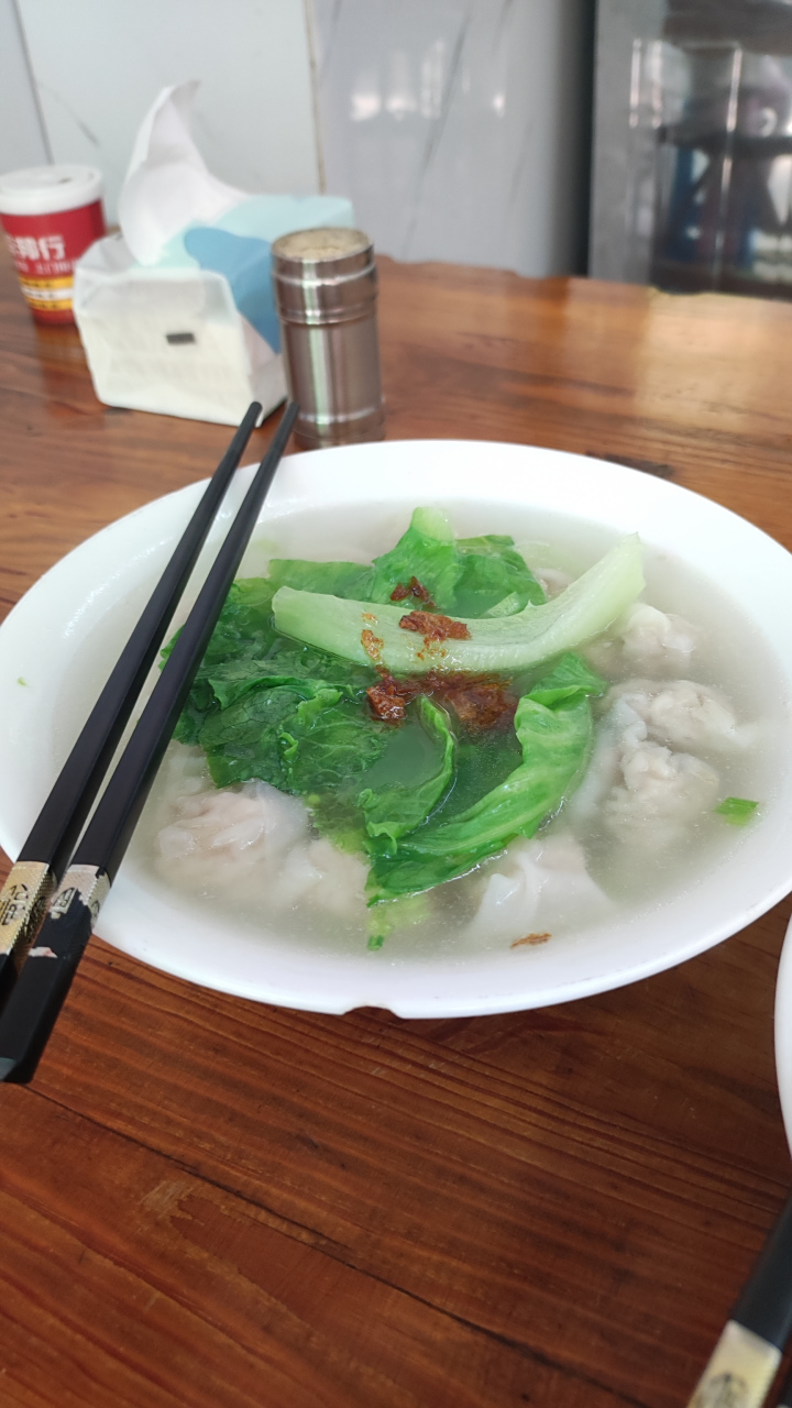 漳州漳浦县的肉圆,扁食都太实在了,里面全是肉!价格也不贵,8元一碗!