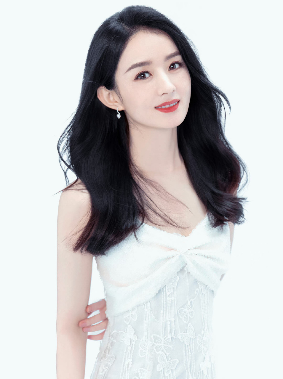 赵丽颖蝴蝶白裙造型清纯又可爱, 阳光明媚,炙热如你,打开新周一的快乐