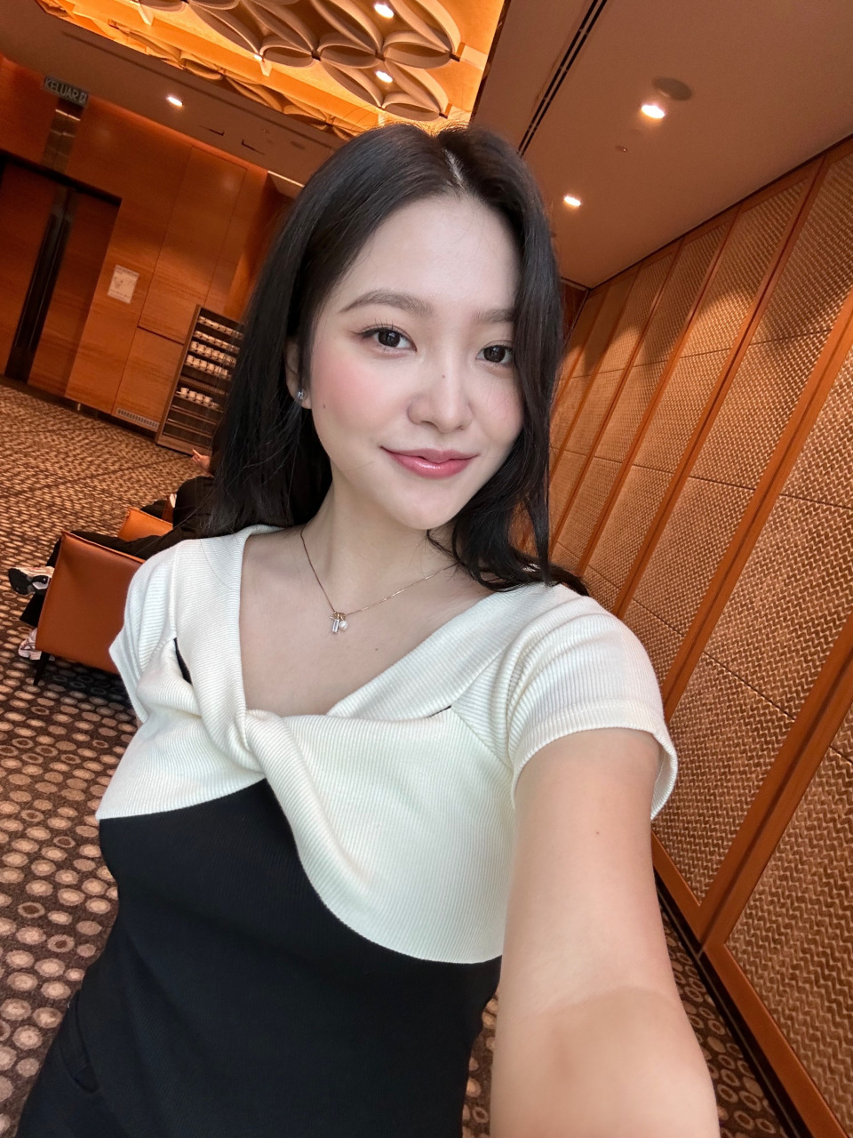 零距离接触展现真实,美得理所当然#性感美女# #娱乐最前沿