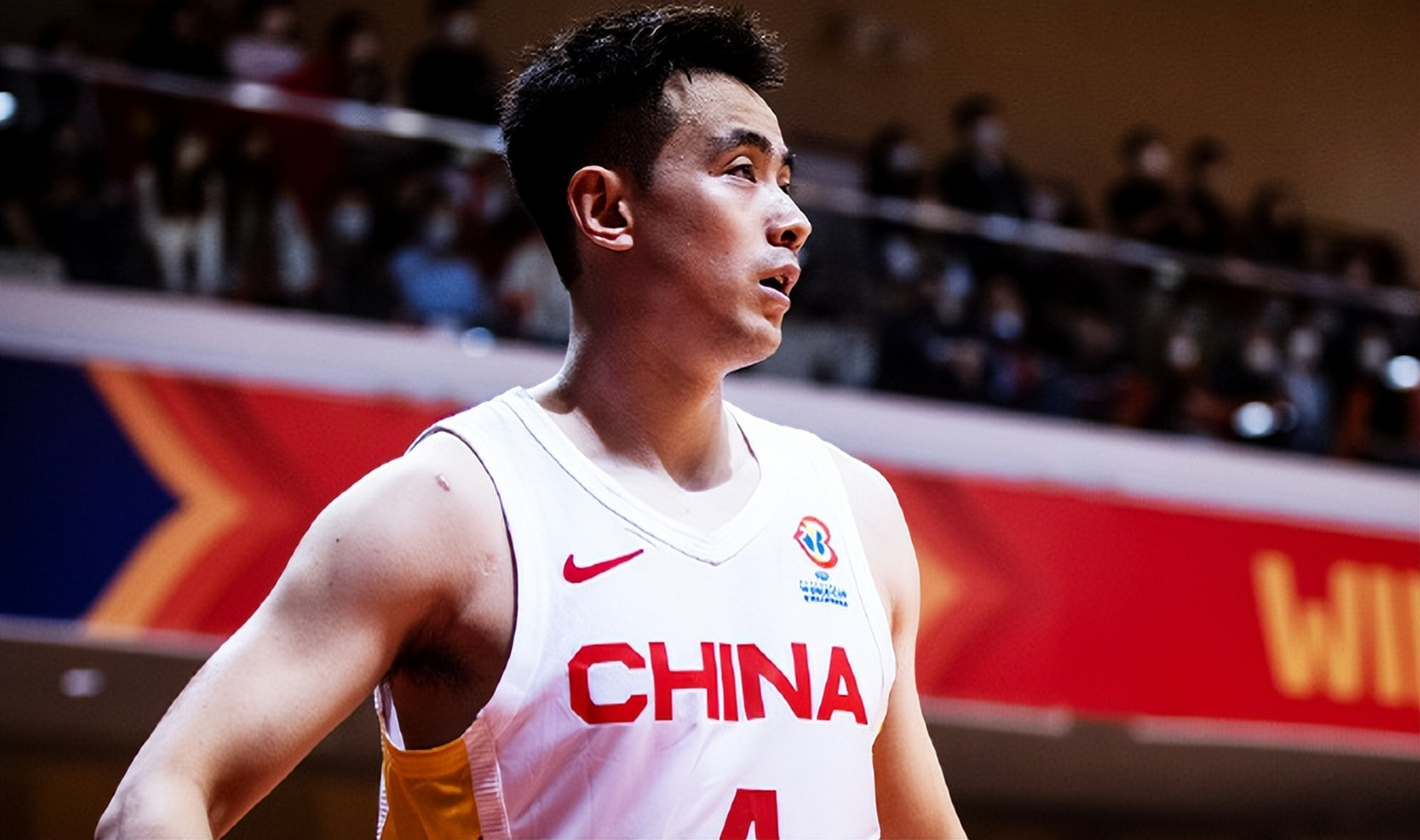 赵继伟在场上中国男篮打得就比较流畅,赵继伟一下场中国队就没了辗è