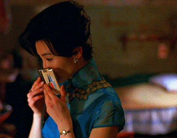 《花样年华》张曼玉的21件旗袍:看一眼就沦陷,穿旗袍只服张曼玉