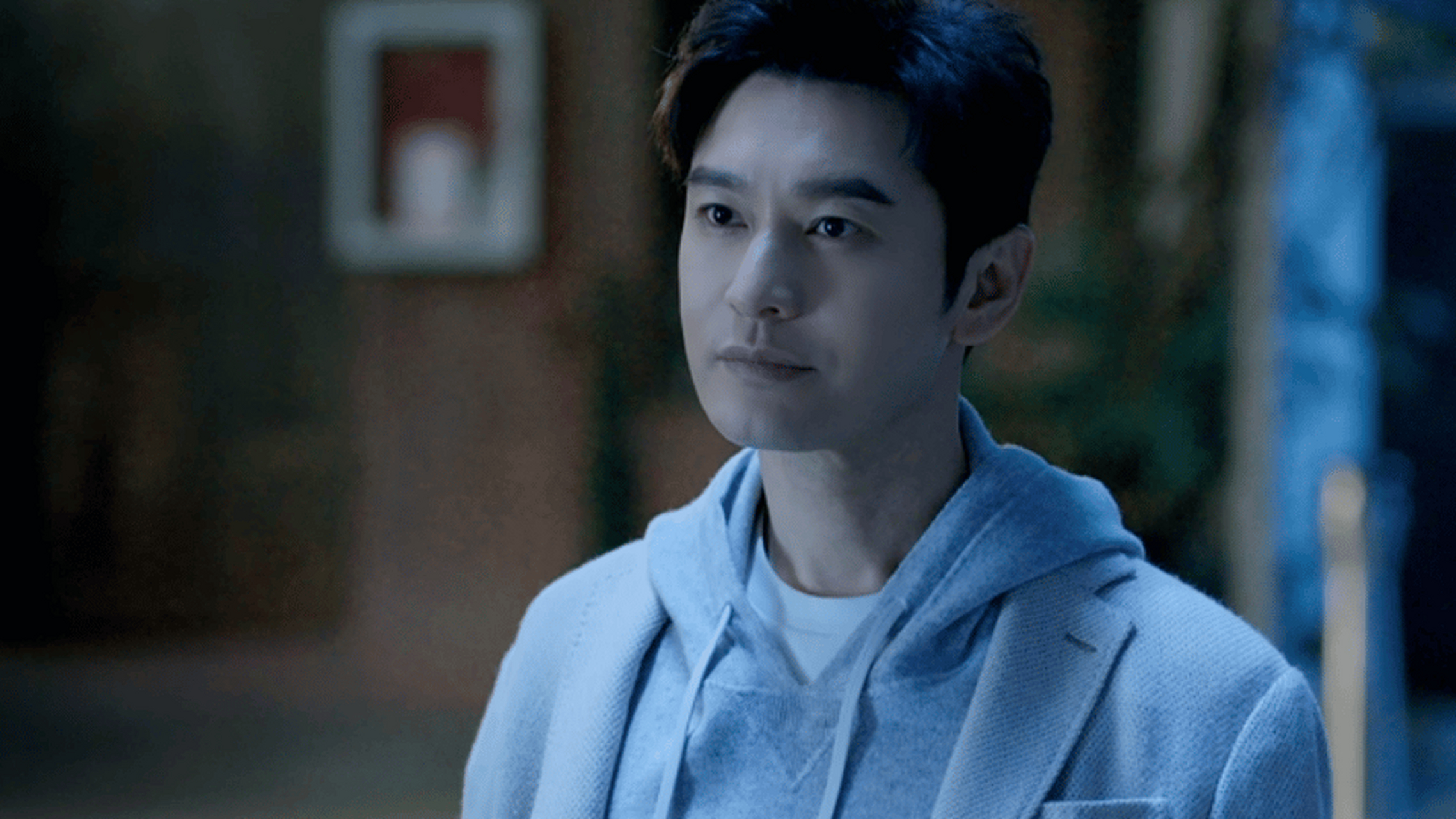 黄晓明主演的《潜行者》8月播出收获高热度和好口碑,这是开始奖励自己